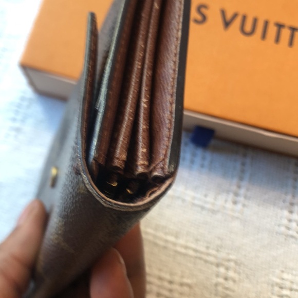 Authentic Louis Vuitton Monogram Sarah Long Wallet with Box - Picture 5 of 15